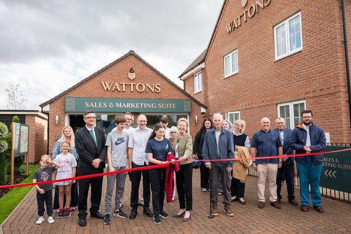 vb5539213 Wattons Press day 716x515